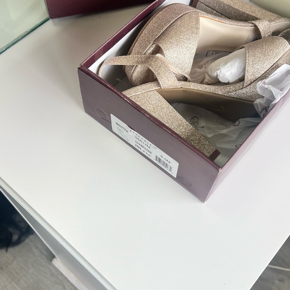 Elegant Gold Glitter Women's Heels